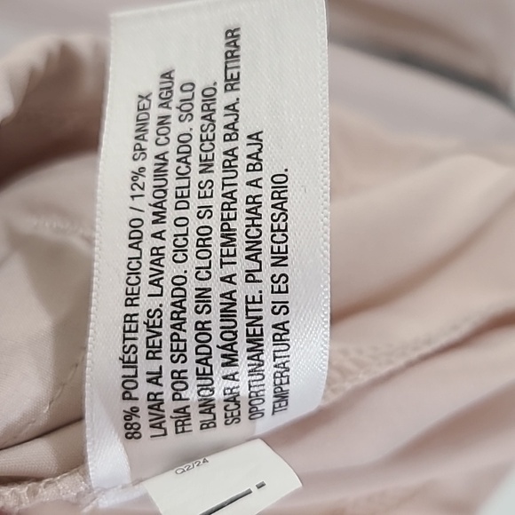 JoyLab Cropped Cream/Black Lightweight Pullover Long Sleeve Kangaroo Pocket, M - Picture 5 of 5